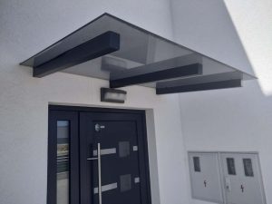 Kombinacija željeza i stakla